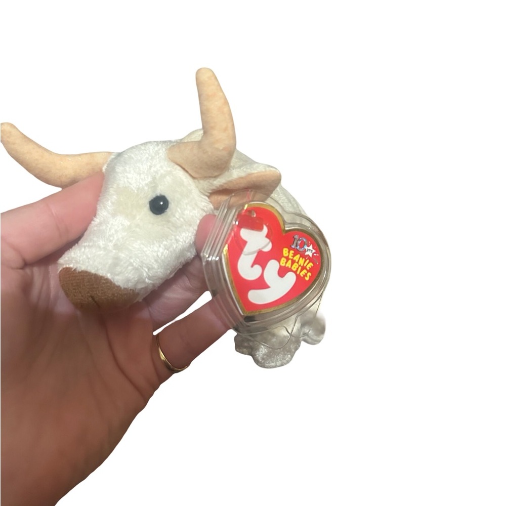 Ty Beanie Babies Plush Cow- White and Tan